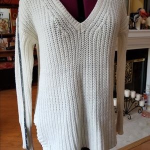 SOLD🎉🎉American Eagle Knit Sweater